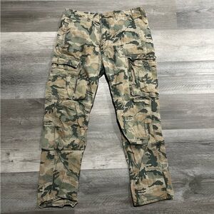 Levi's Men's Camouflage 34x32 Cargo Pants - Green & Tan